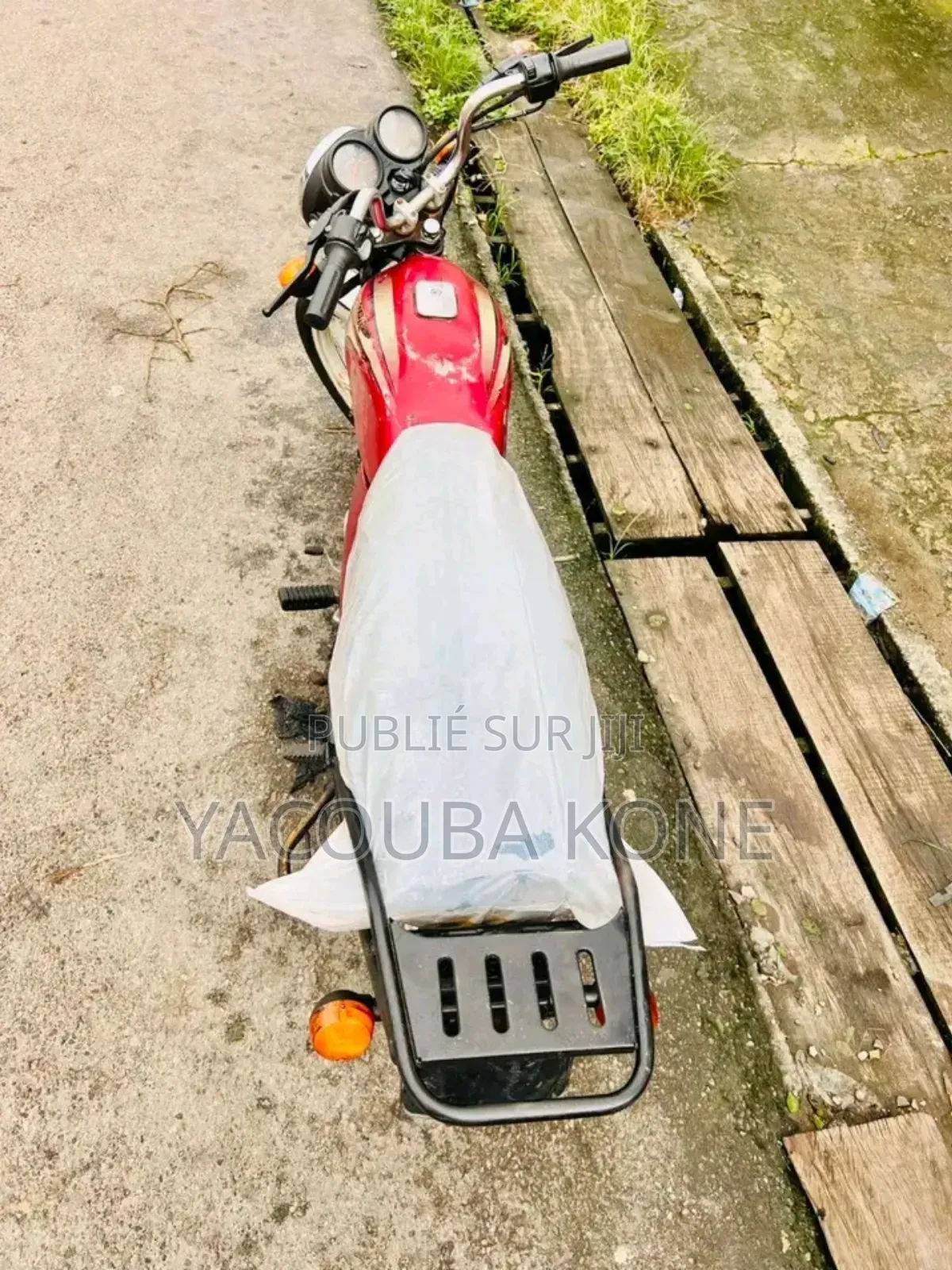 Neuf TVS HLX 125 2020 Rouge