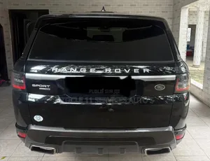 Photo - Land Rover Range Rover Sport SVR 2018 Noir