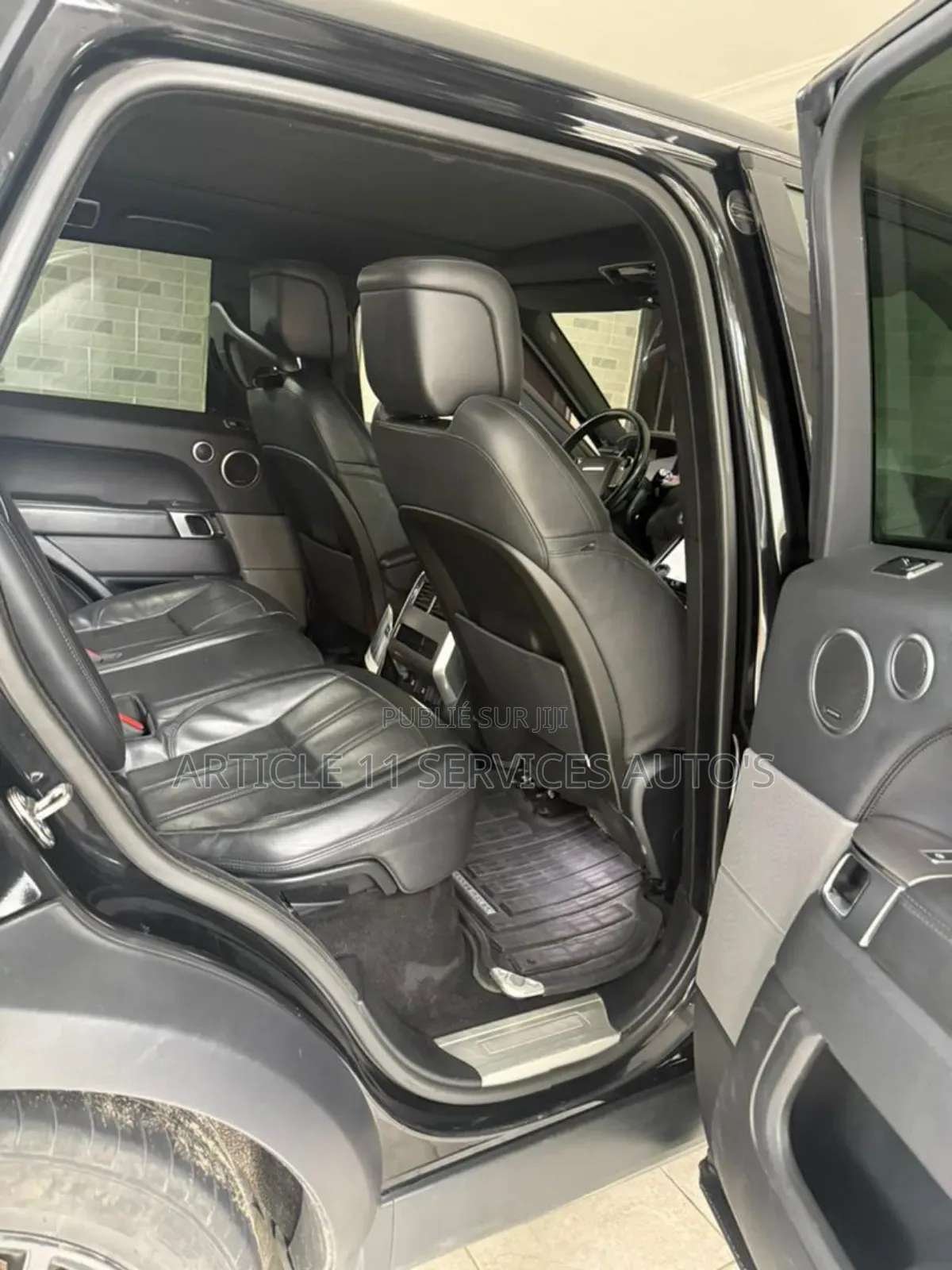 Land Rover Range Rover Sport SVR 2018 Noir