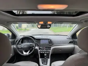 Hyundai Elantra Limited 2021 Noir