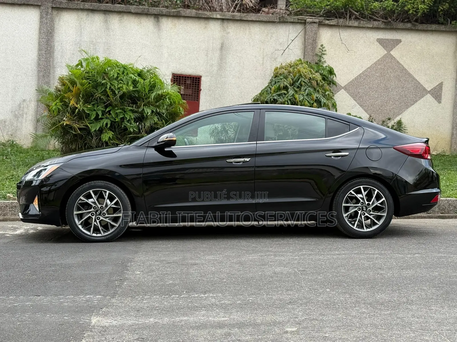 Hyundai Elantra Limited 2021 Noir