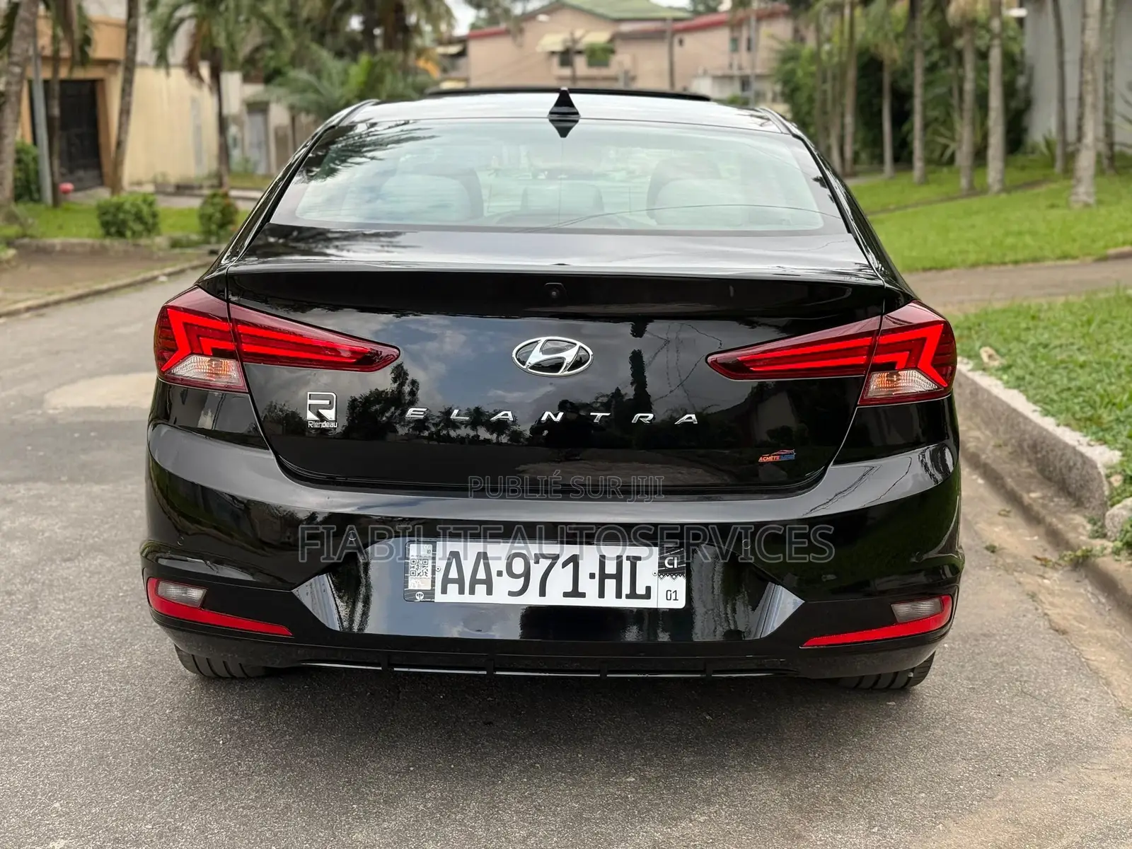 Hyundai Elantra Limited 2021 Noir