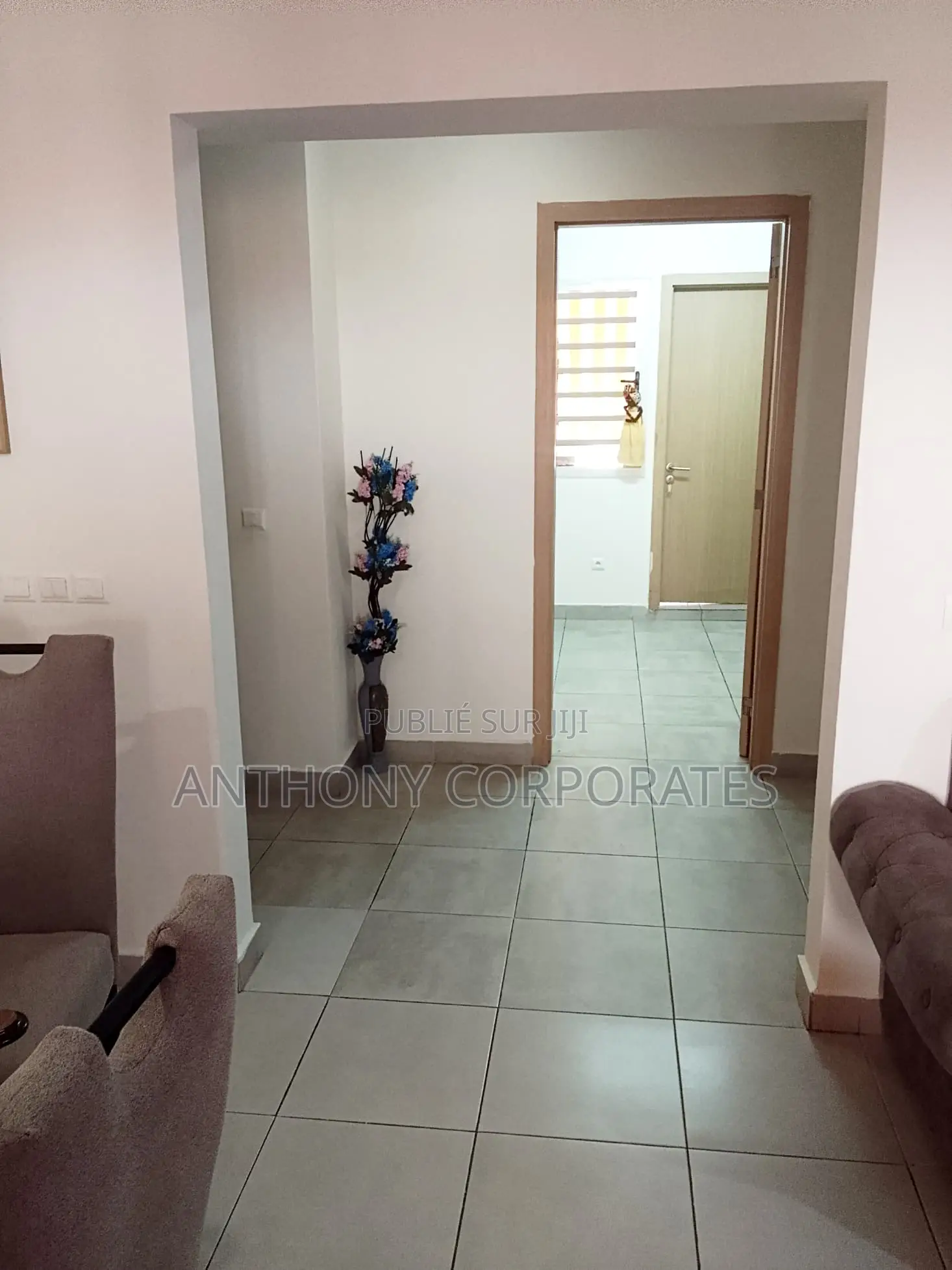 Appartement 3 Pièces Entièrement Meublé À Angre Cite CNPS