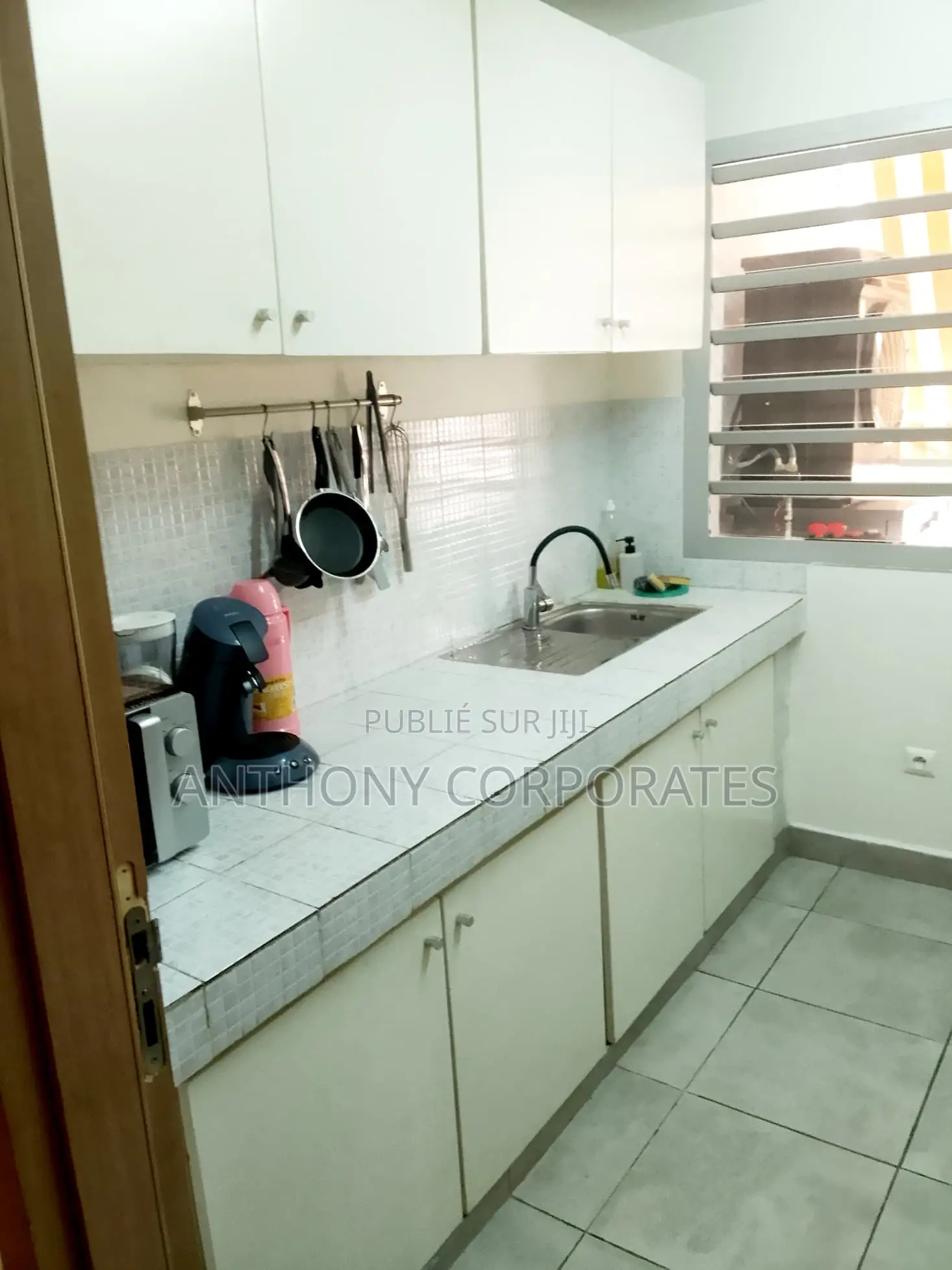 Appartement 3 Pièces Entièrement Meublé À Angre Cite CNPS