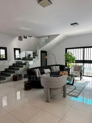4chbre Duplex dans Ismaël Coulibaly, Cocody à Louer