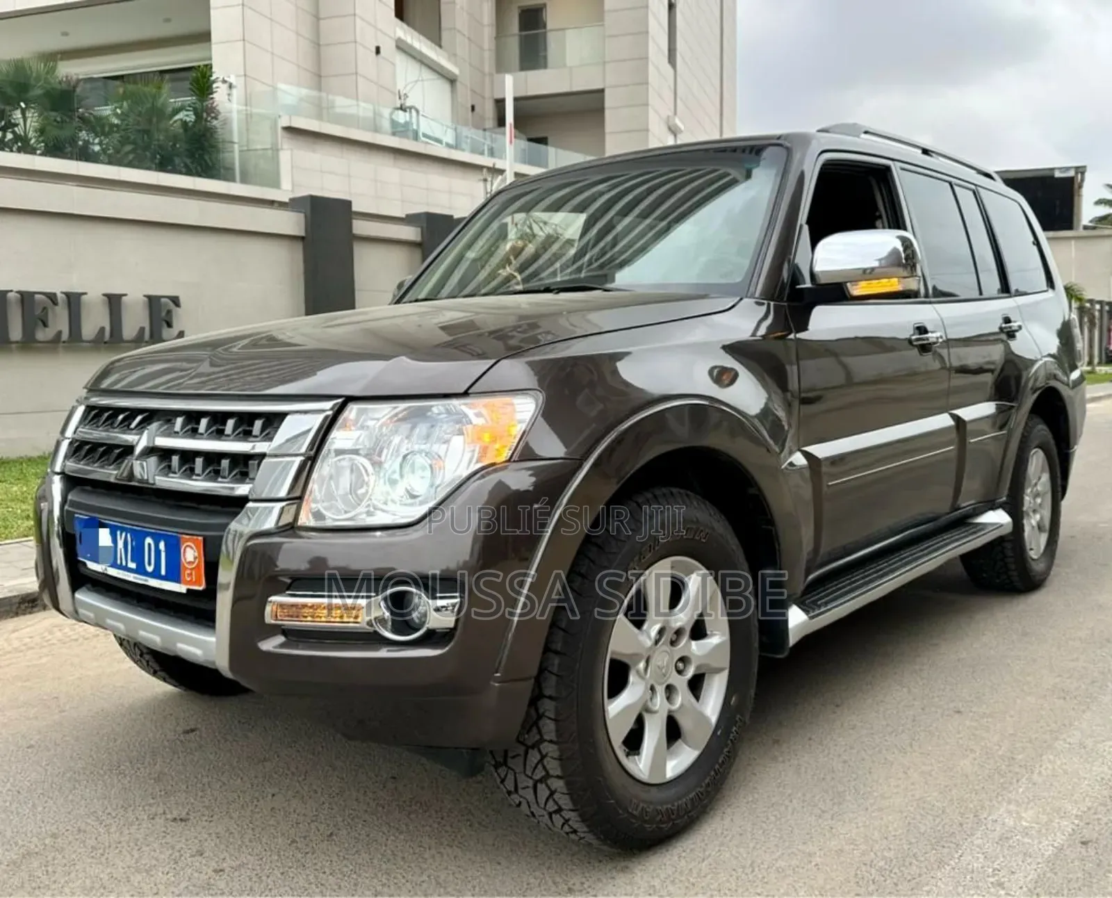 Mitsubishi Pajero V80 3.5 V6 GL/GLS 2021 Noir