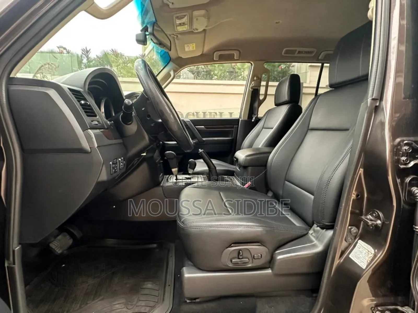 Mitsubishi Pajero V80 3.5 V6 GL/GLS 2021 Noir