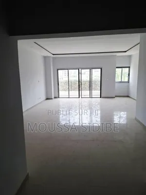 3chbre Appartement dans Lemuss Immo.Ci, Cocody à Louer