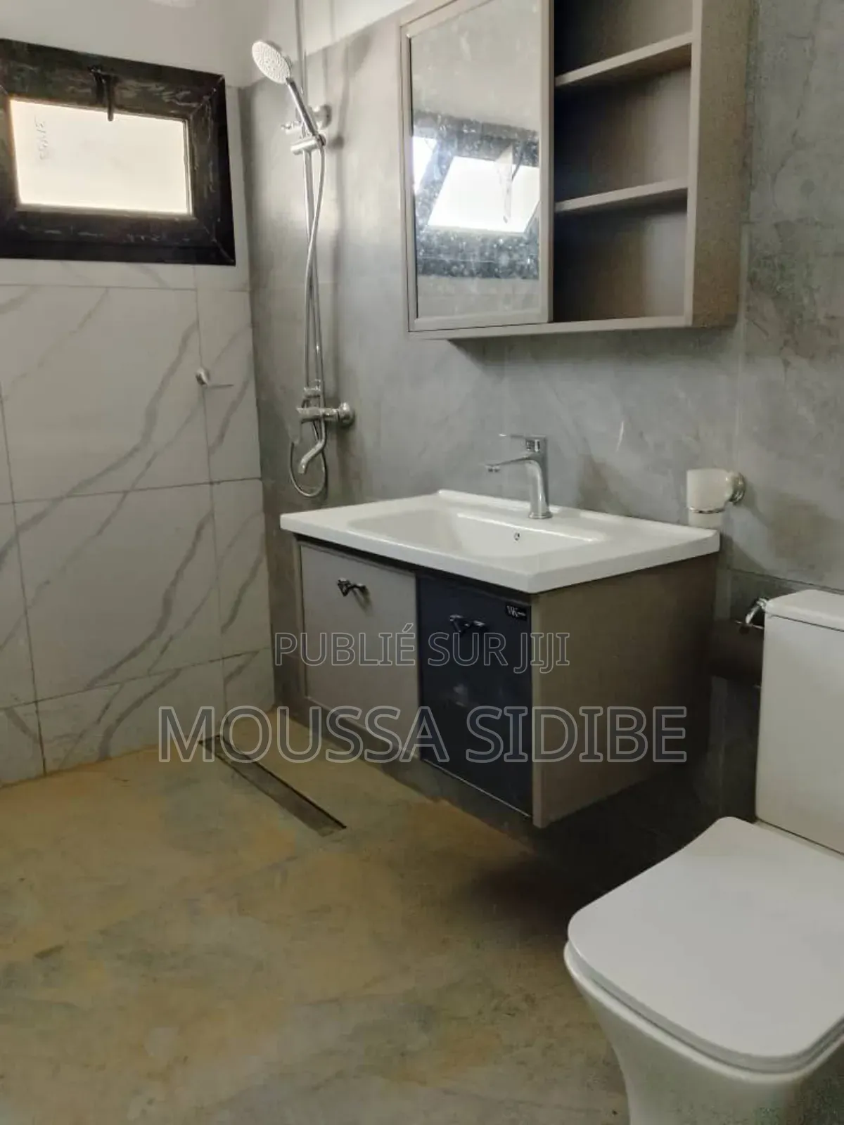 3chbre Villa dans Lemuss Immo.Ci, Cocody à Louer