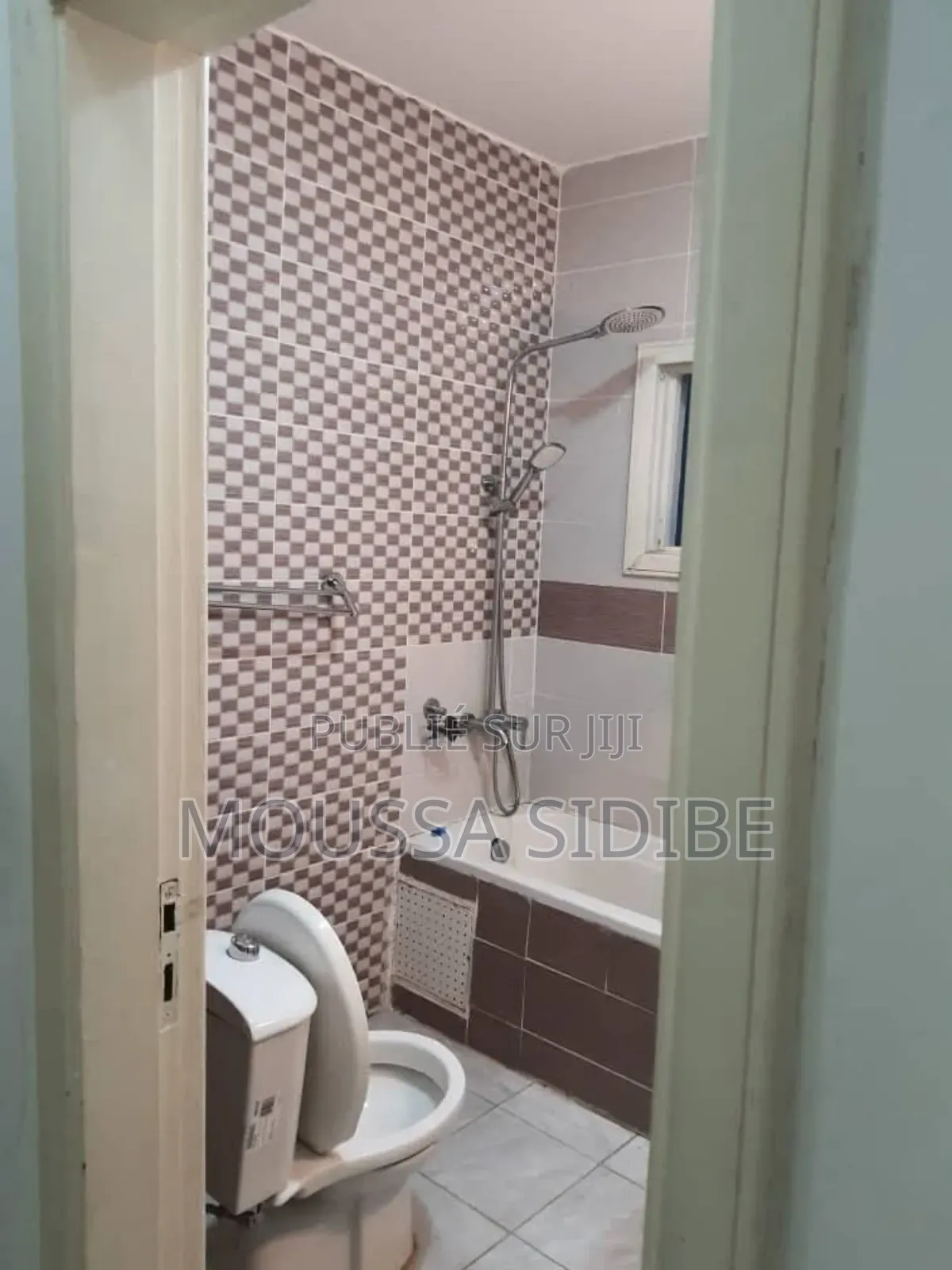 4chbre Duplex dans Lemuss Immo.Ci, Cocody à Louer