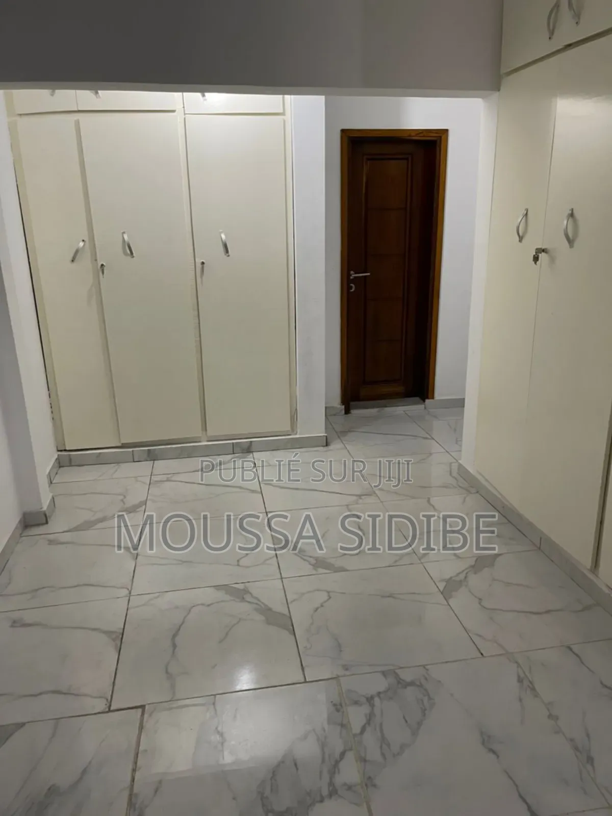 1chbre Appartement dans Lemuss Immo.Ci, Cocody à Louer