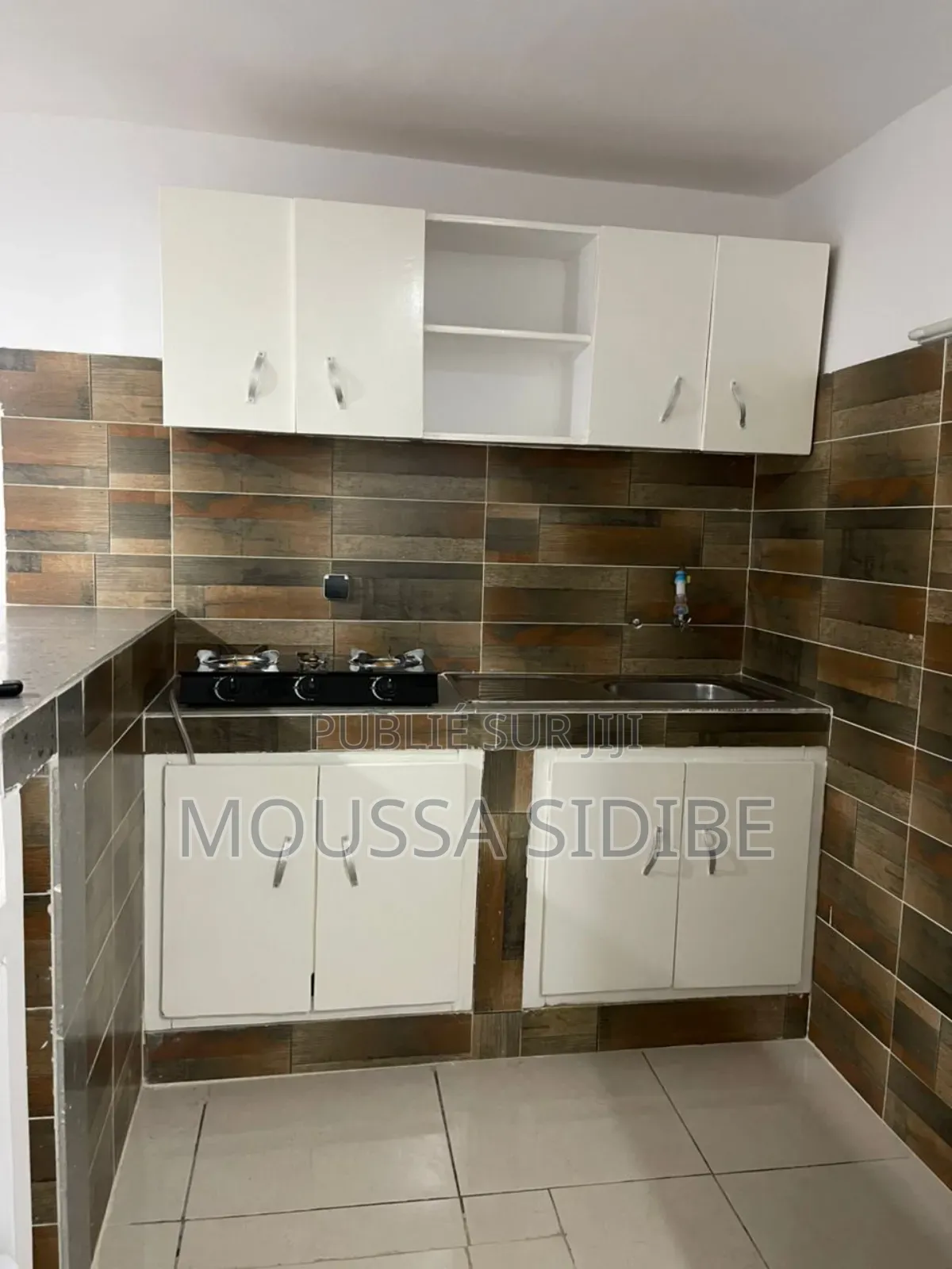 1chbre Appartement dans Lemuss Immo.Ci, Cocody à Louer