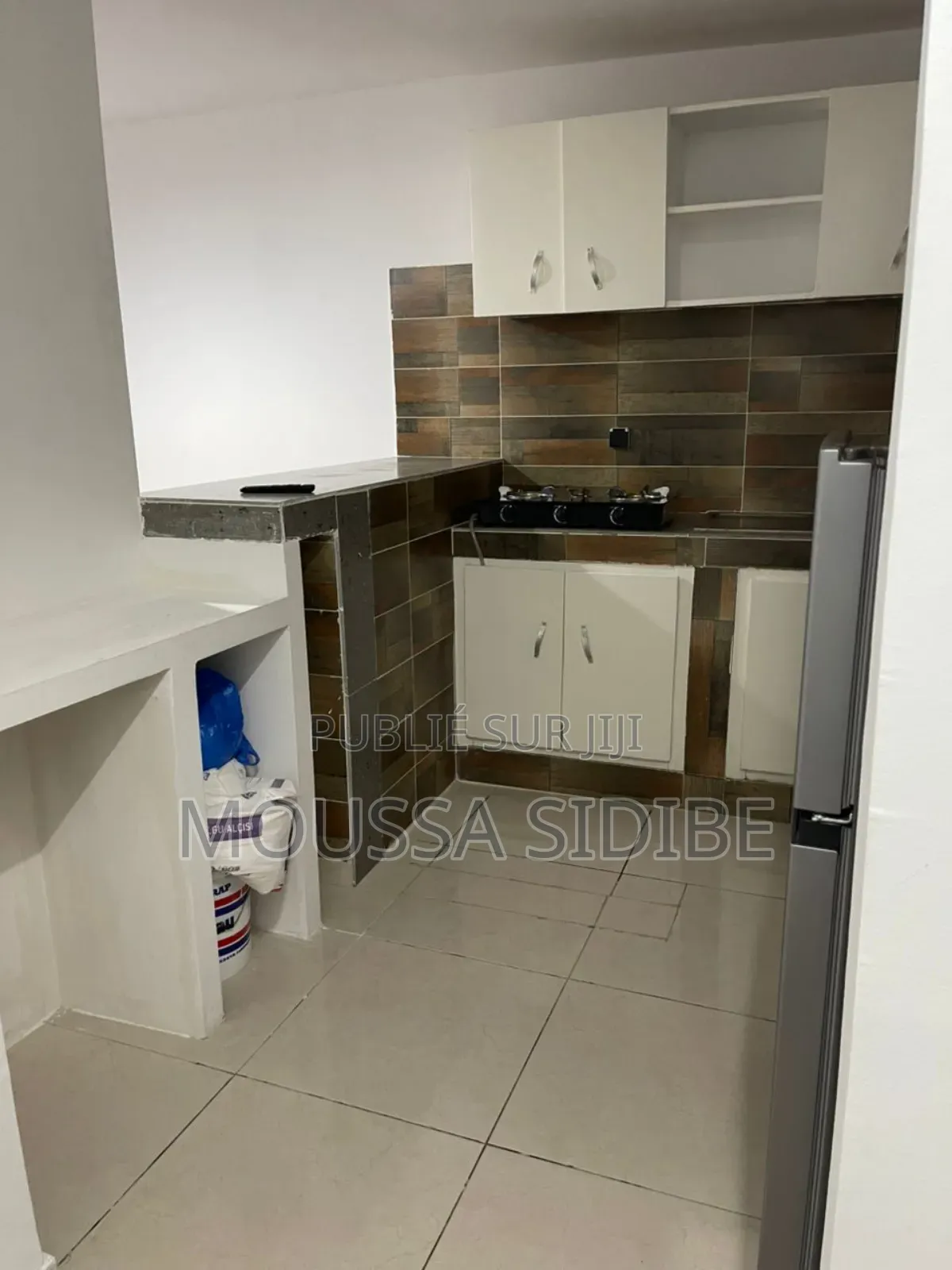 1chbre Appartement dans Lemuss Immo.Ci, Cocody à Louer