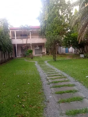 10chbre Villa dans Beraka Corporation, Marcory à Vendre