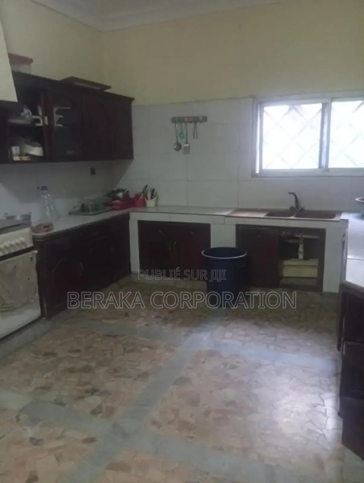 10chbre Villa dans Beraka Corporation, Marcory à Vendre