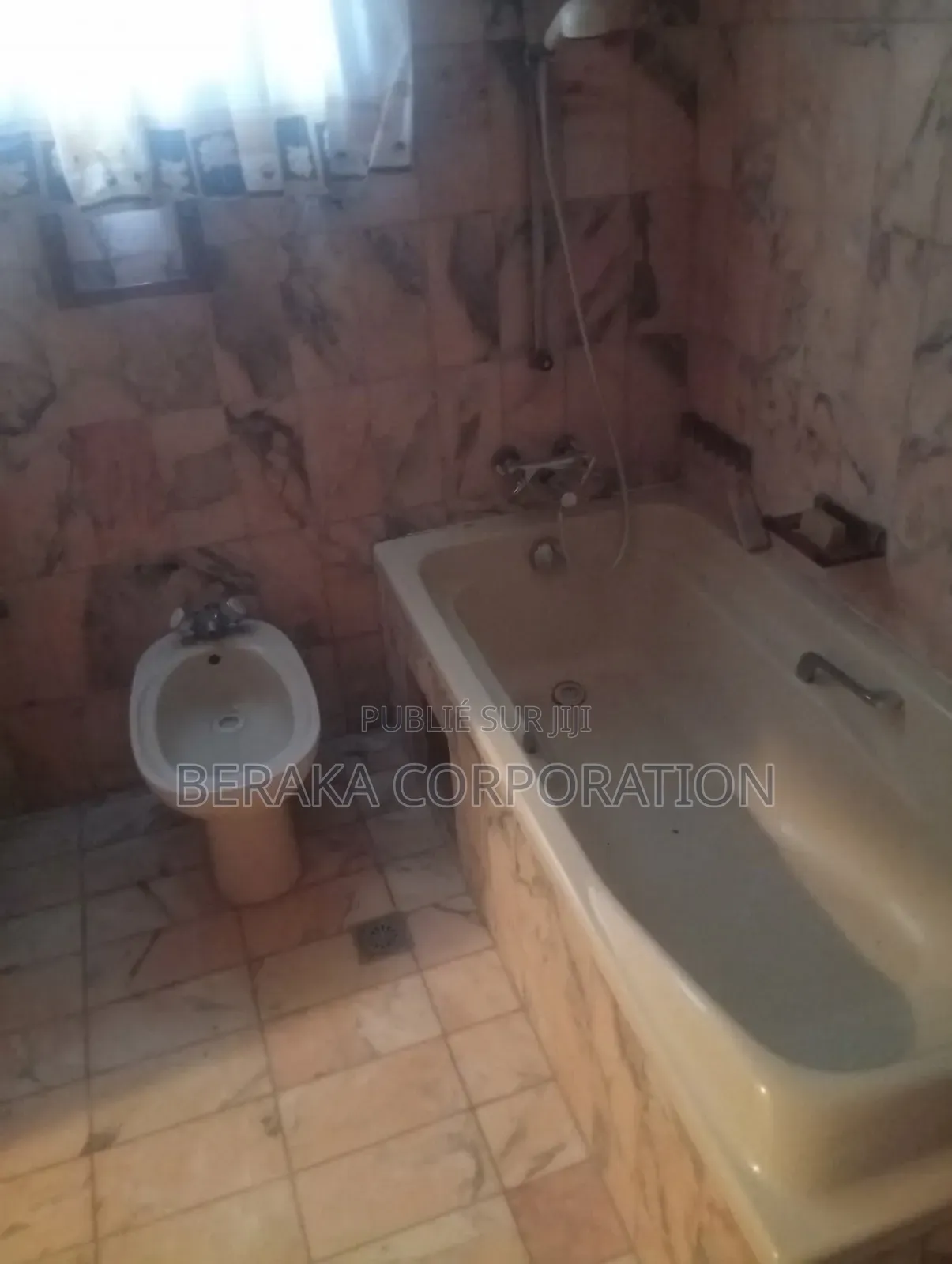 10chbre Villa dans Beraka Corporation, Marcory à Vendre