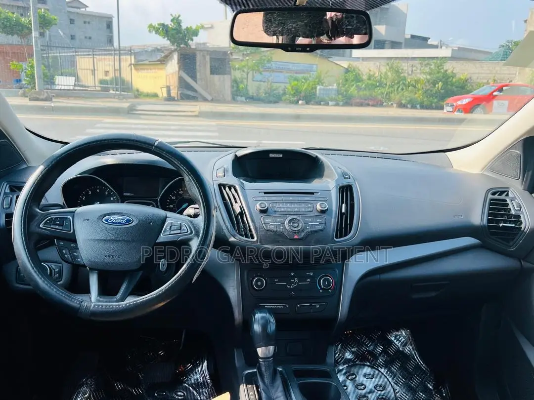 Ford Escape 2018 Gris