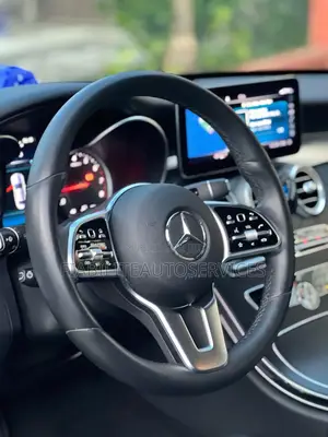 Mercedes-Benz C300 2021 Blanc