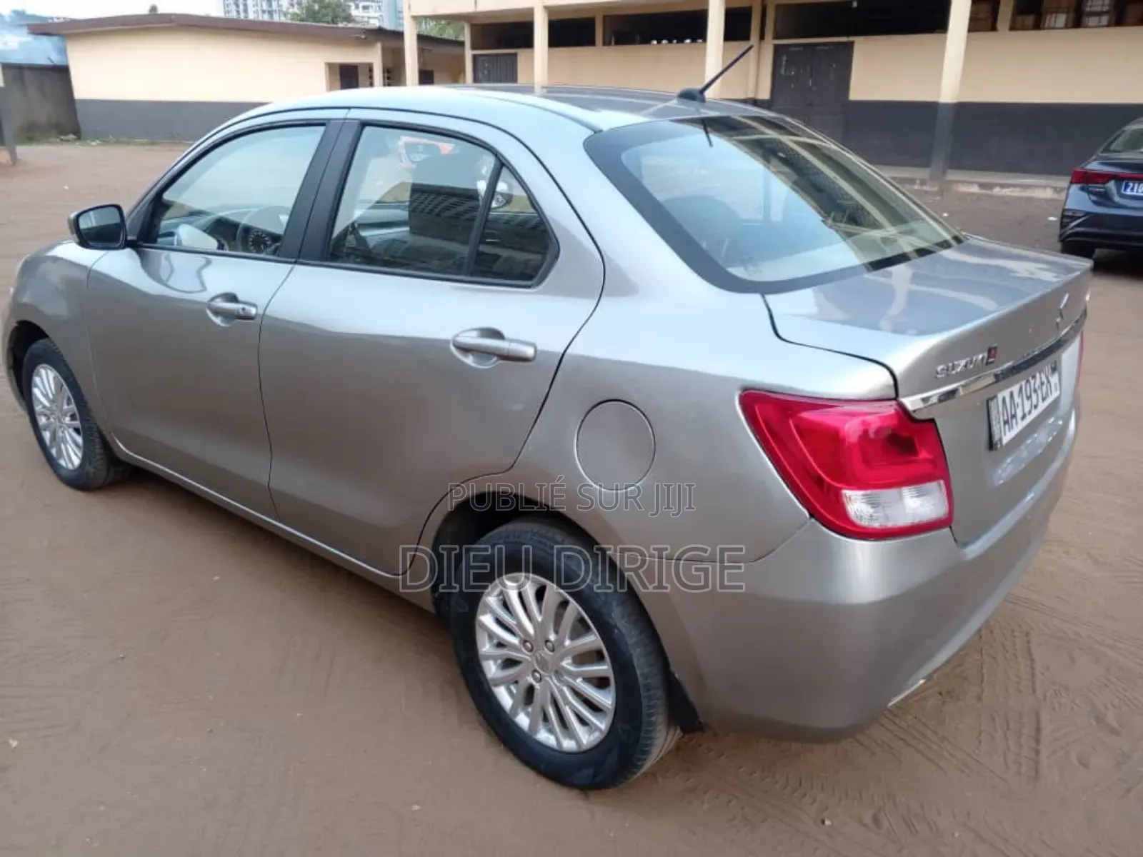 Suzuki Dzire 2024 Gris