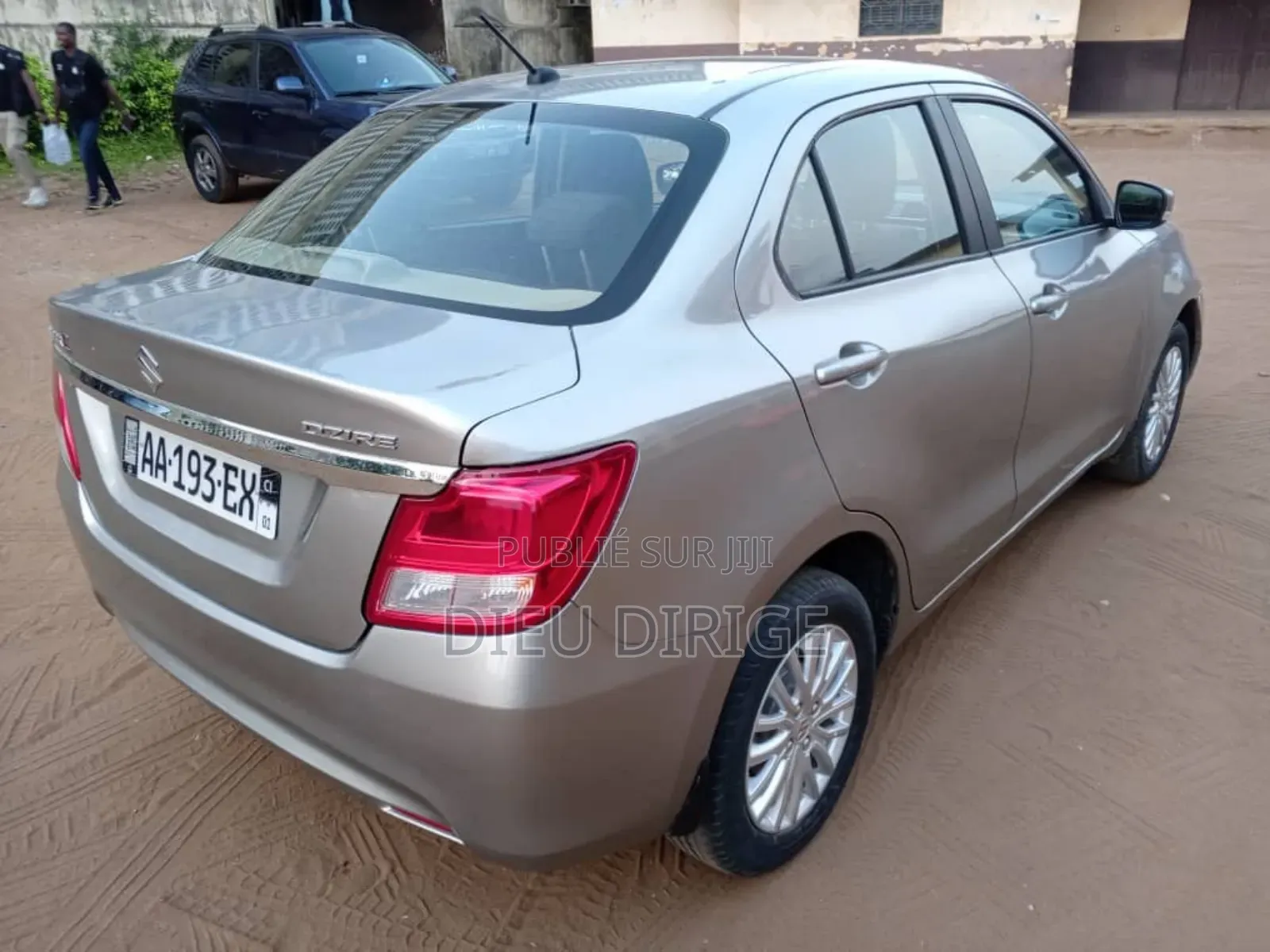 Suzuki Dzire 2024 Gris