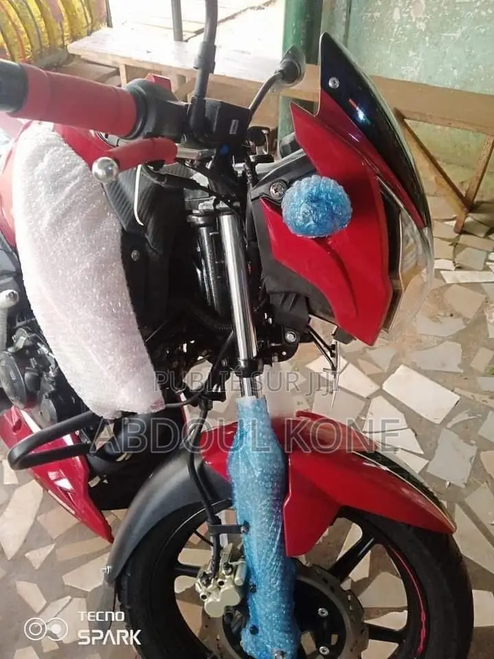 Neuf TVS Apache 180 RTR 2022 Rouge