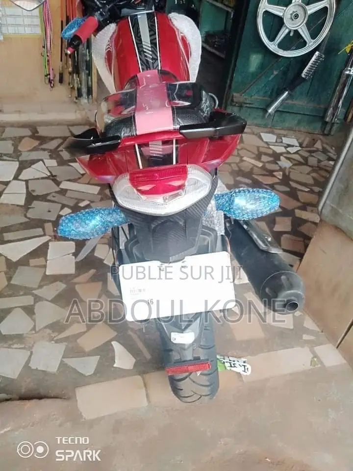 Neuf TVS Apache 180 RTR 2022 Rouge