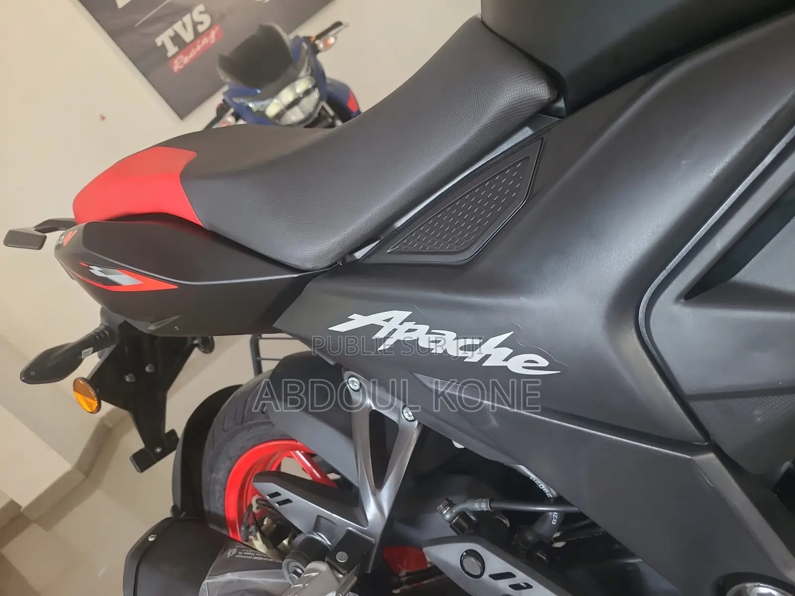 Neuf TVS Apache 160 4V 2025 Noir