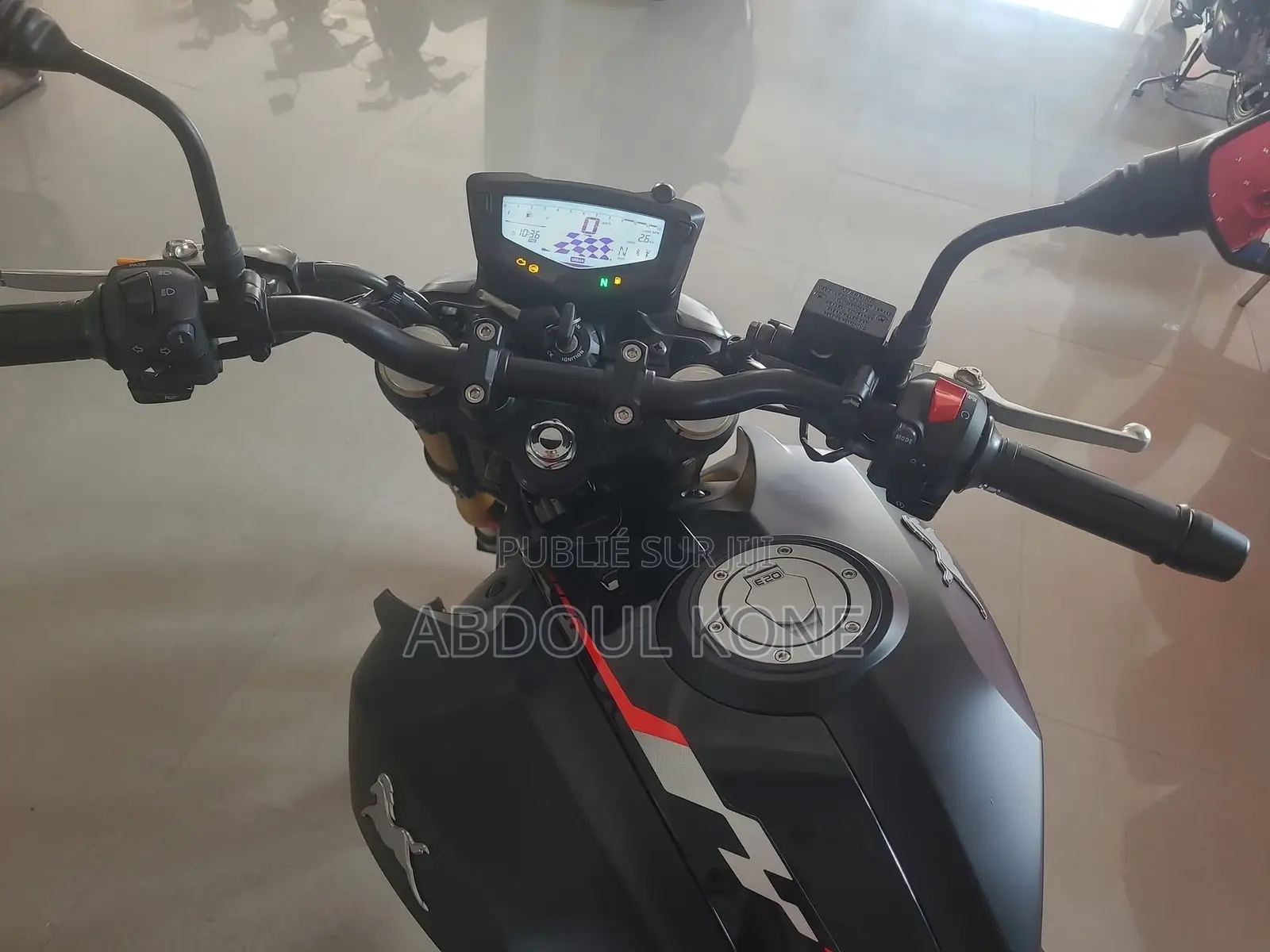 Neuf TVS Apache 160 4V 2025 Noir