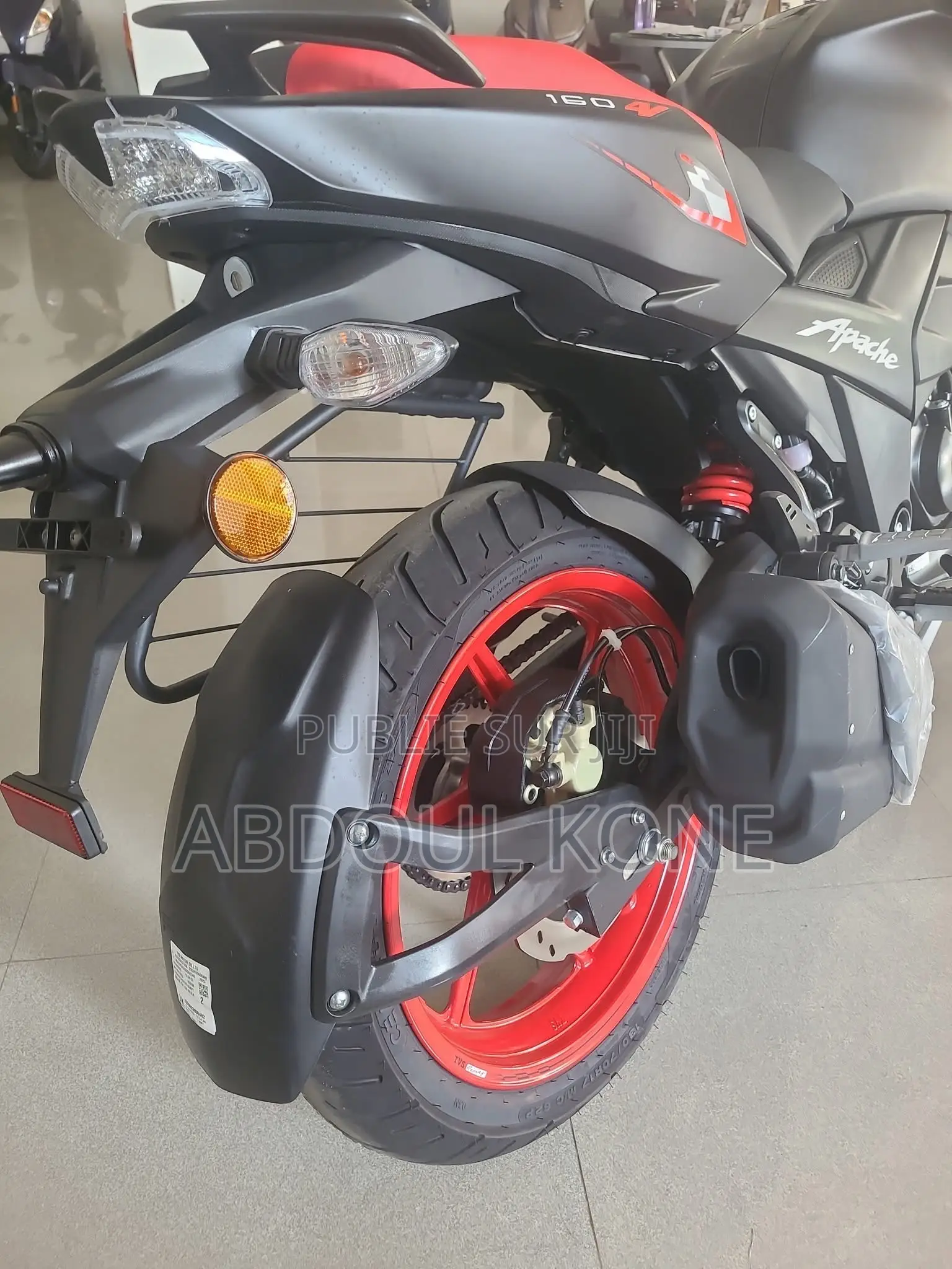 Neuf TVS Apache 160 4V 2025 Noir