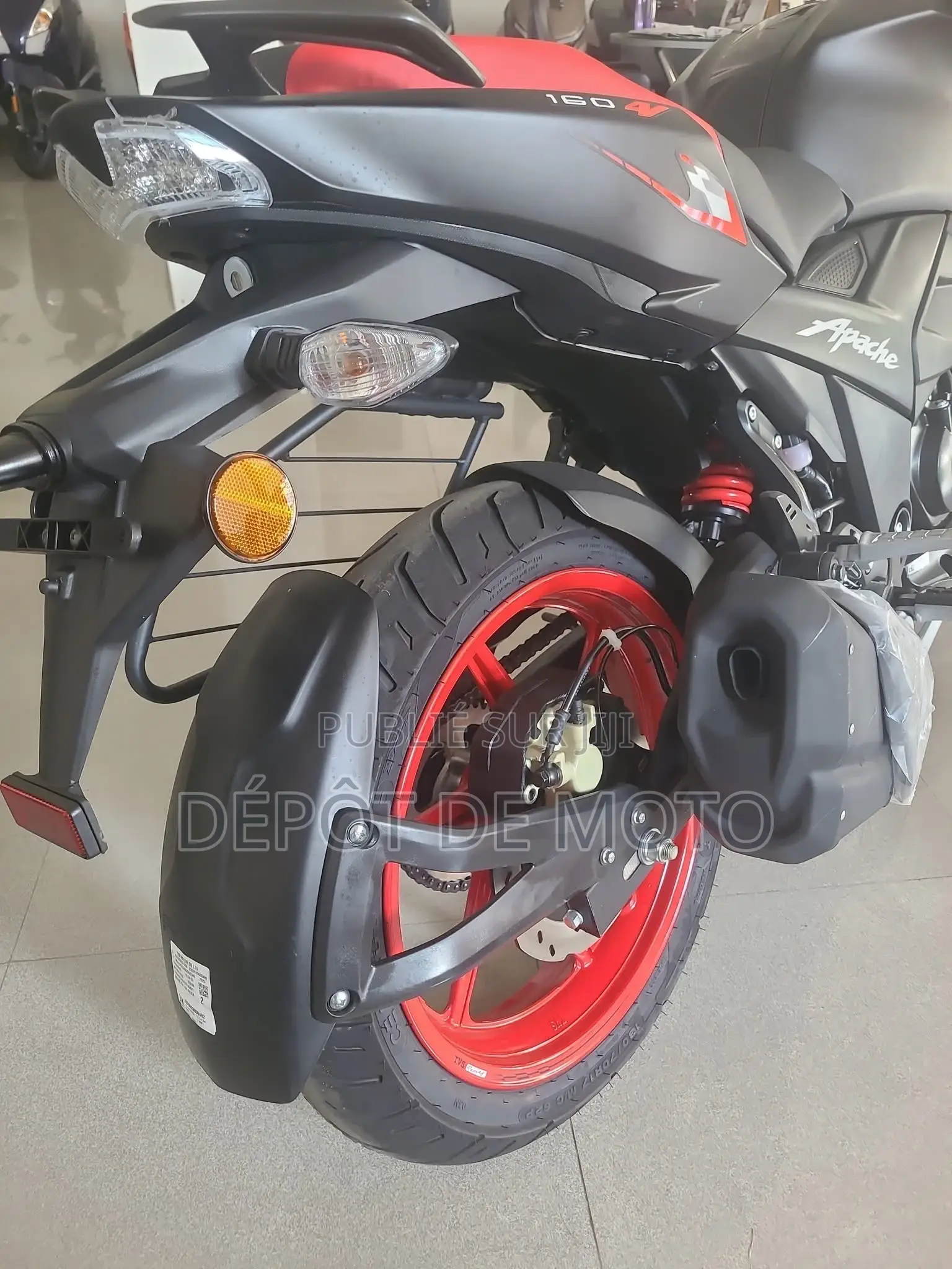 Neuf TVS Apache 160 4V 2025 Noir