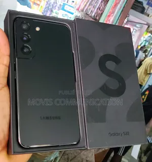 Photo - New Samsung Galaxy S22 5G 128 GB Gris