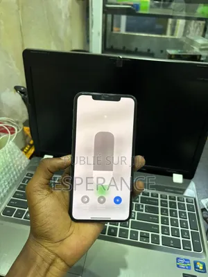 Photo - Apple iPhone 11 Pro Max 64 GB Vert