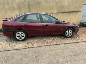 Renault Laguna II 1.6 Saloon 2000 Marron