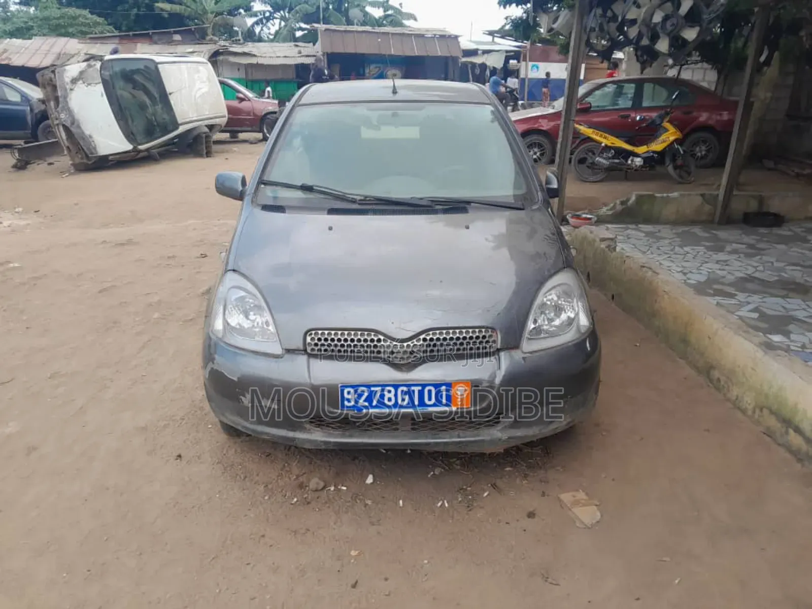 Toyota Yaris 2003 Gris