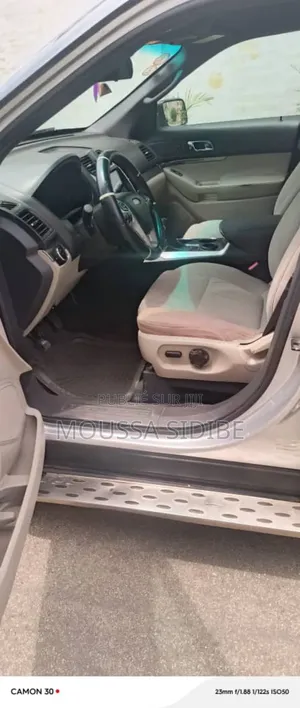 Ford Explorer Limited 4dr 4x4 (3.5L 6cyl 6A) 2012 Argenté