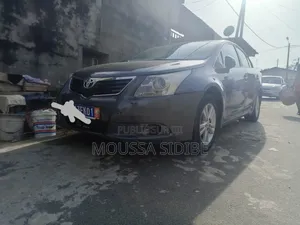 Photo - Toyota Avensis 2.0 Advanced 2011 Gris