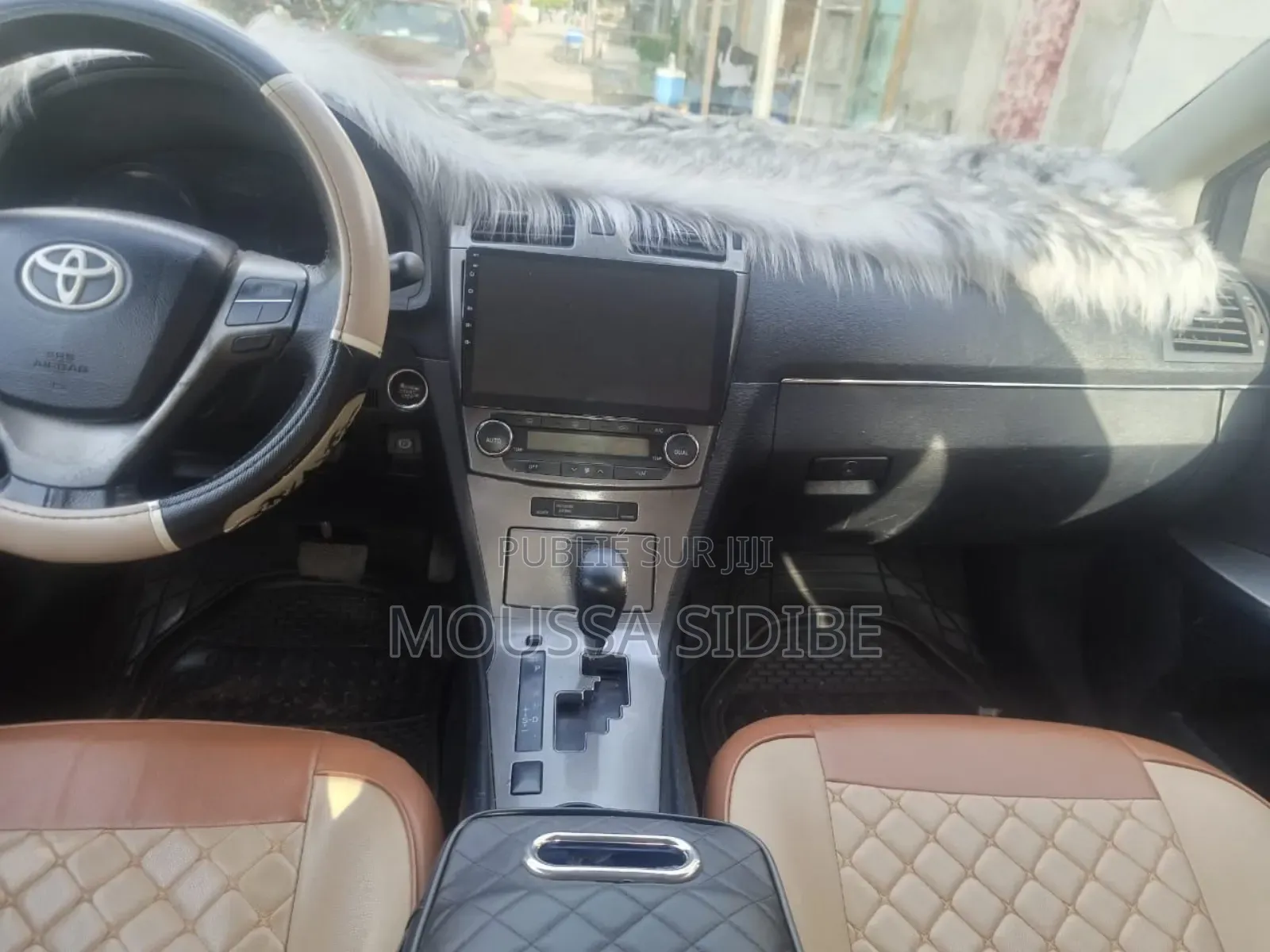 Toyota Avensis 2.0 Advanced 2011 Gris