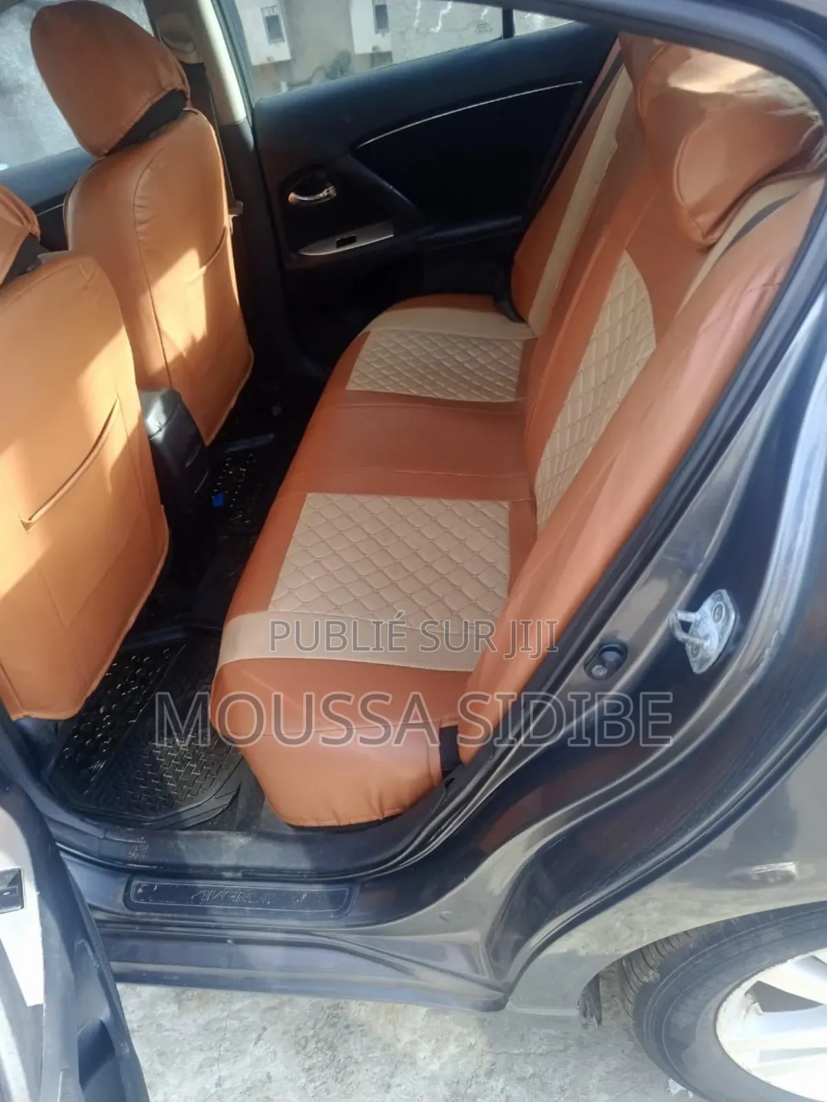 Toyota Avensis 2.0 Advanced 2011 Gris