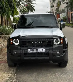 Toyota Land Cruiser Prado 2.4 Petrol 2025 Noir Mat