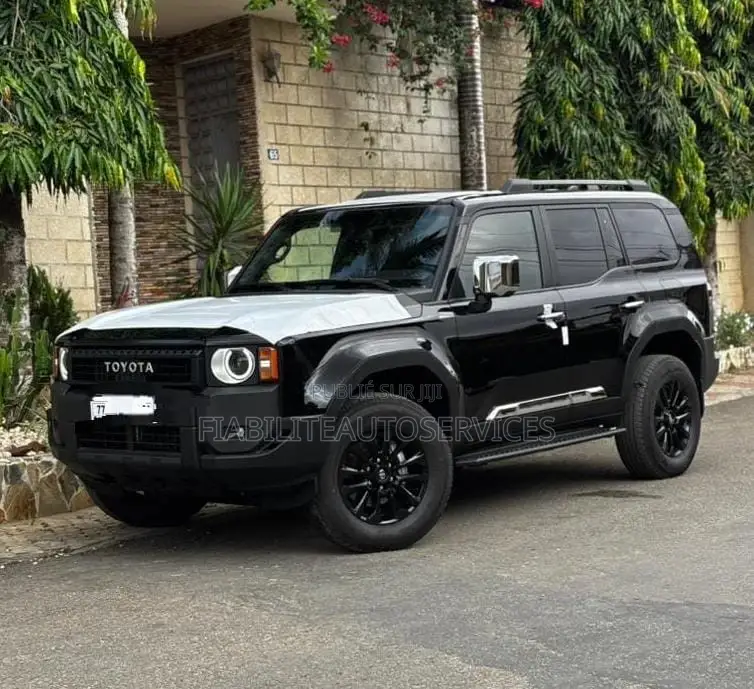 Toyota Land Cruiser Prado 2.4 Petrol 2025 Noir Mat