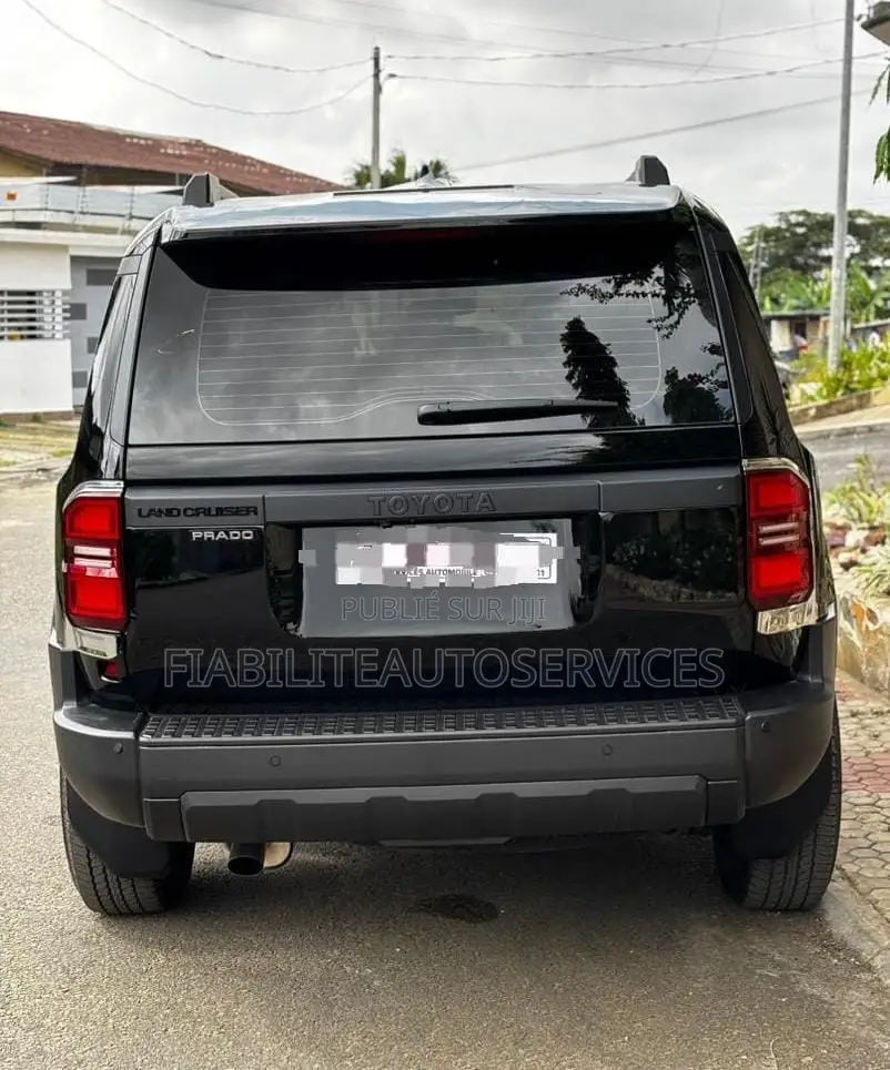 Toyota Land Cruiser Prado 2.4 Petrol 2025 Noir Mat
