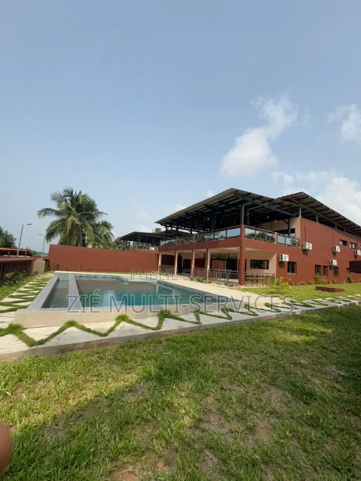 Furnished 6chbre Villa dans Zié Multi-Service, Grand-Bassam à Vendre