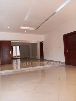 Furnished 6chbre Villa dans Zié Multi-Service, Grand-Bassam à Vendre