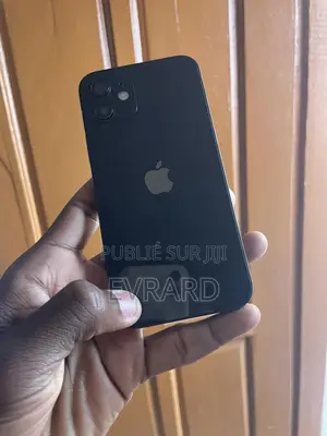 Photo - New Apple iPhone 12 128 GB Black