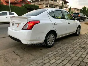 Nissan Versa 1.6 SV 2017 Blanc
