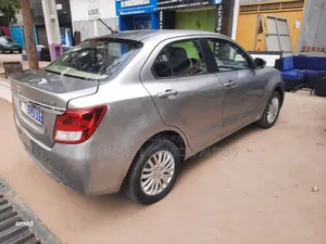 Suzuki Dzire 2022 Gris