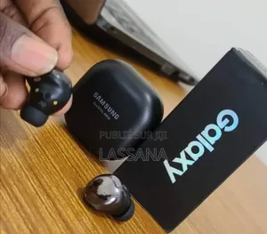 Photo - Samsung Galaxy Buds