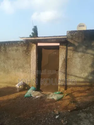 Photo - 6chbre Maison dans Agboville à Vendre