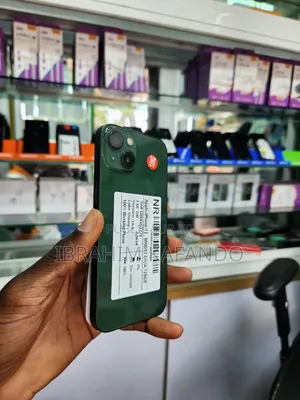 New Pomme iPhone 13 128 GB Vert