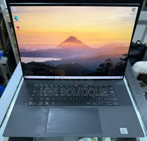 Photo - New Ordinateur Portable Dell XPS 17 9720 16GB Intel Core I7 SSD 1T
